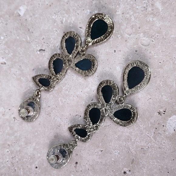 Amitra Singh Necklace/Earrings Set - Picture 15 of 15